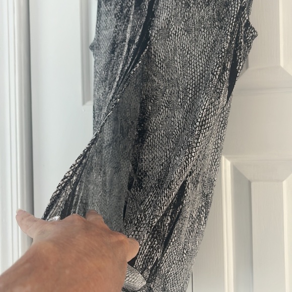 Lizard print top - Picture 4 of 4